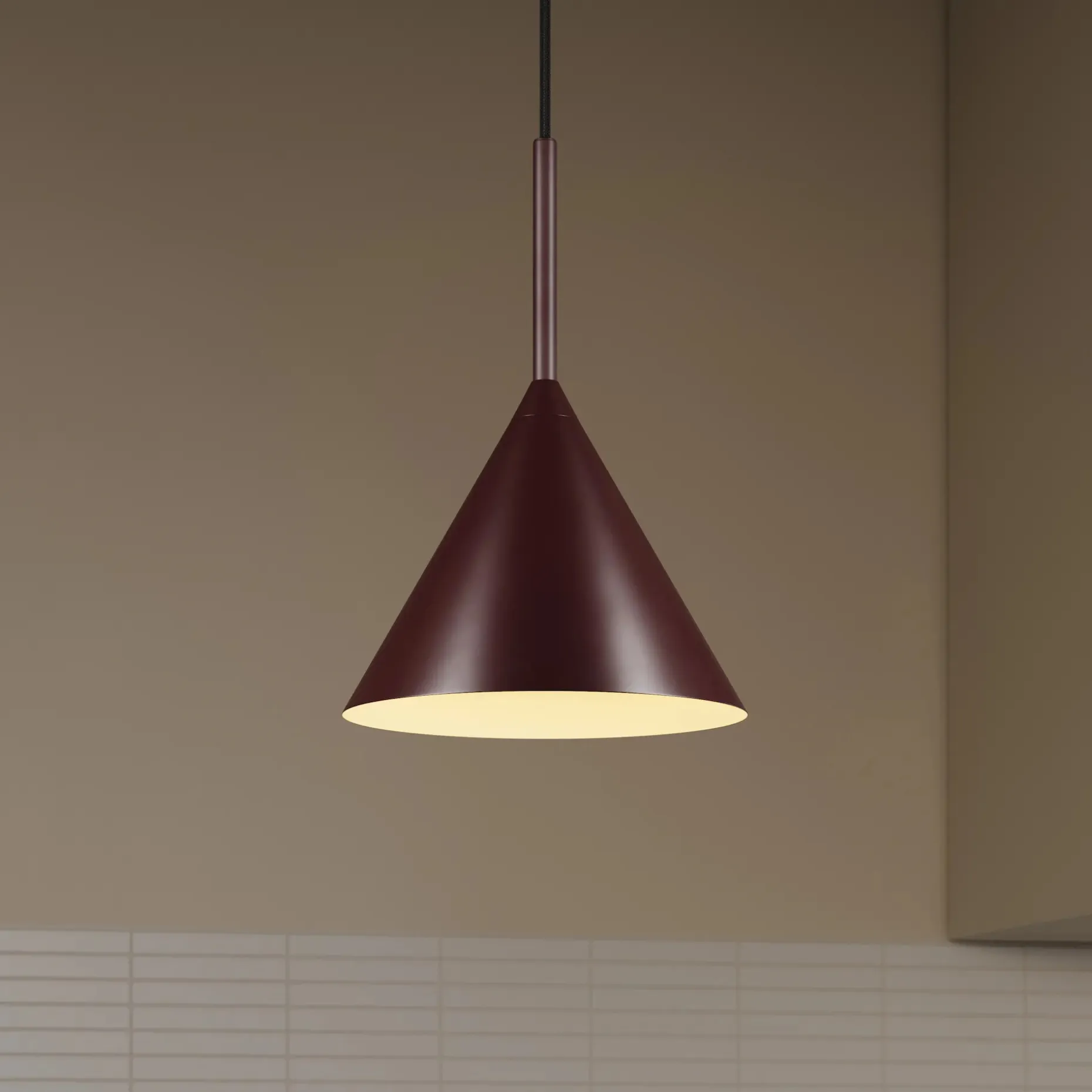 Aino Small Pendant Lamp - Oxblood