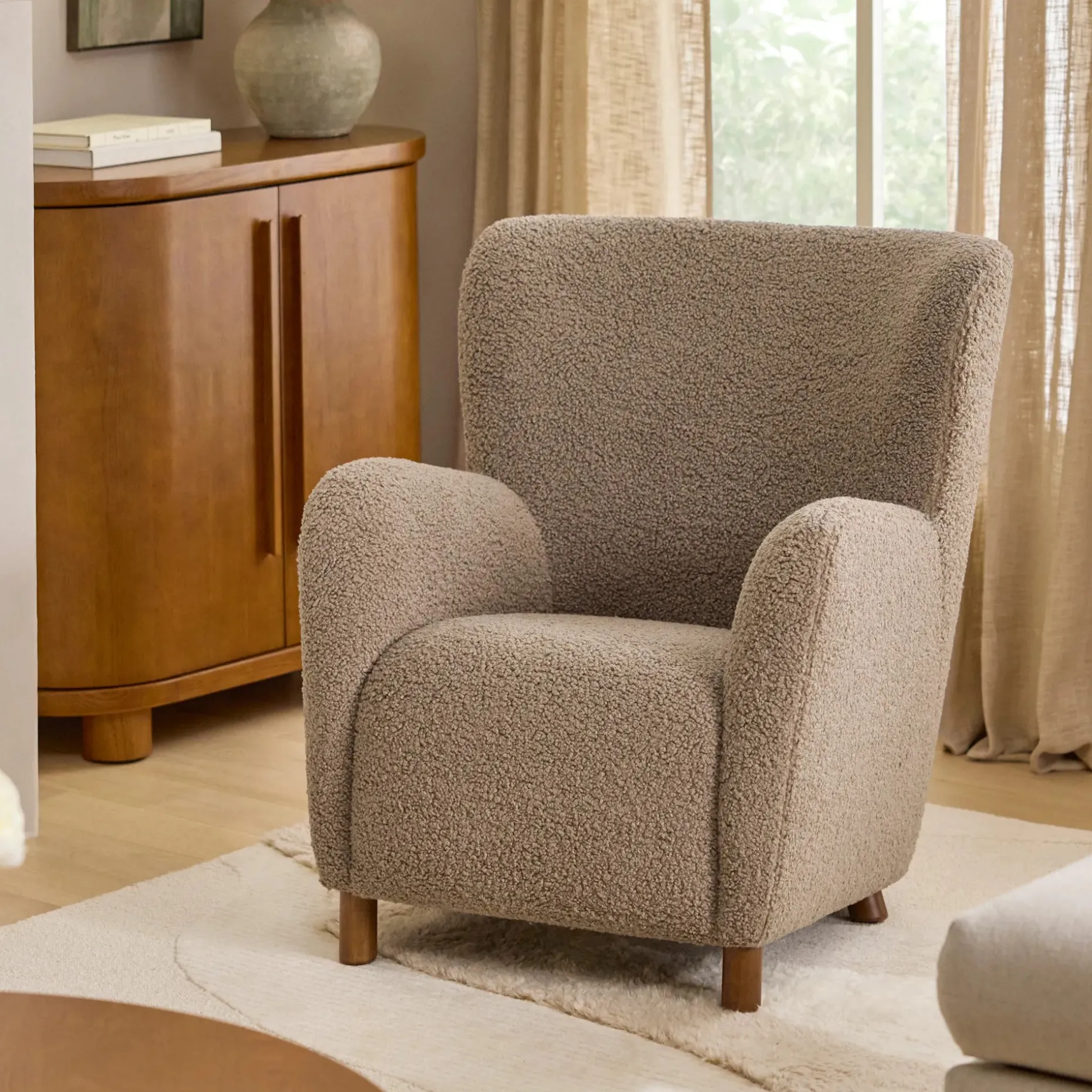 Archie 31.5" Lounge Chair - Short Shearling Taupe