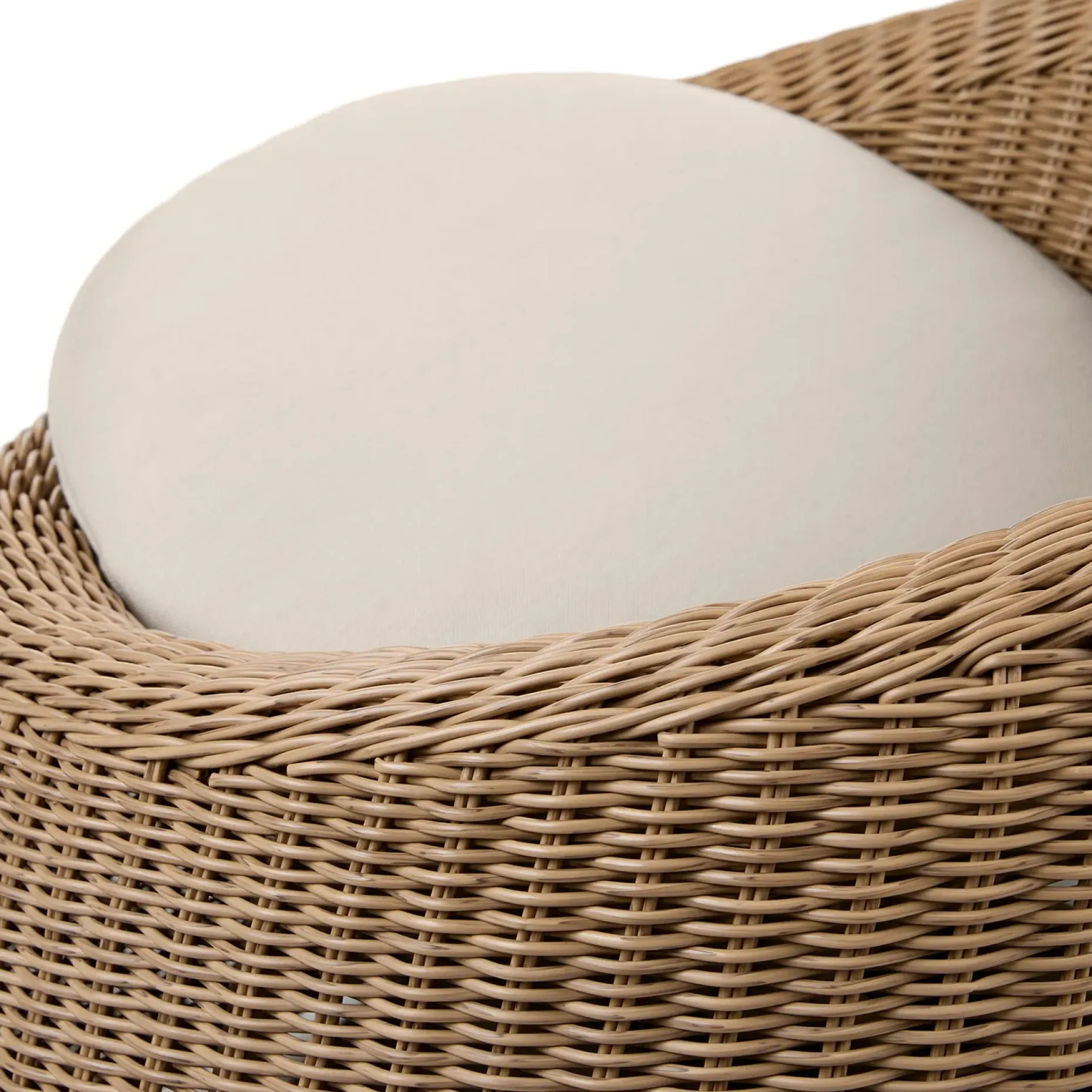 Avila 36.5" Outdoor Swivel Chair - Dravite Ivory