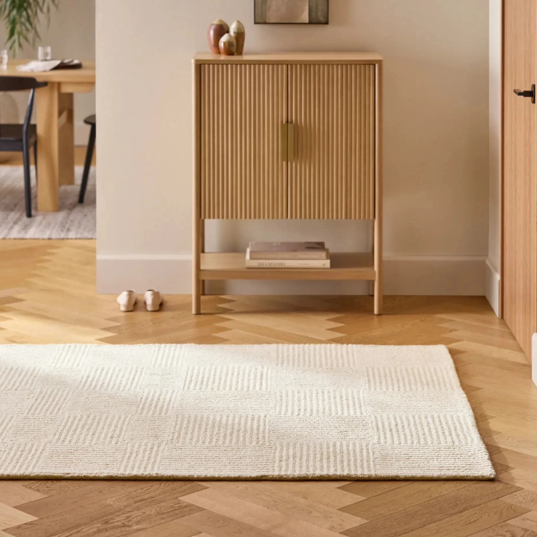Clyde 5 x 8 Wool Rug - Textured Ivory