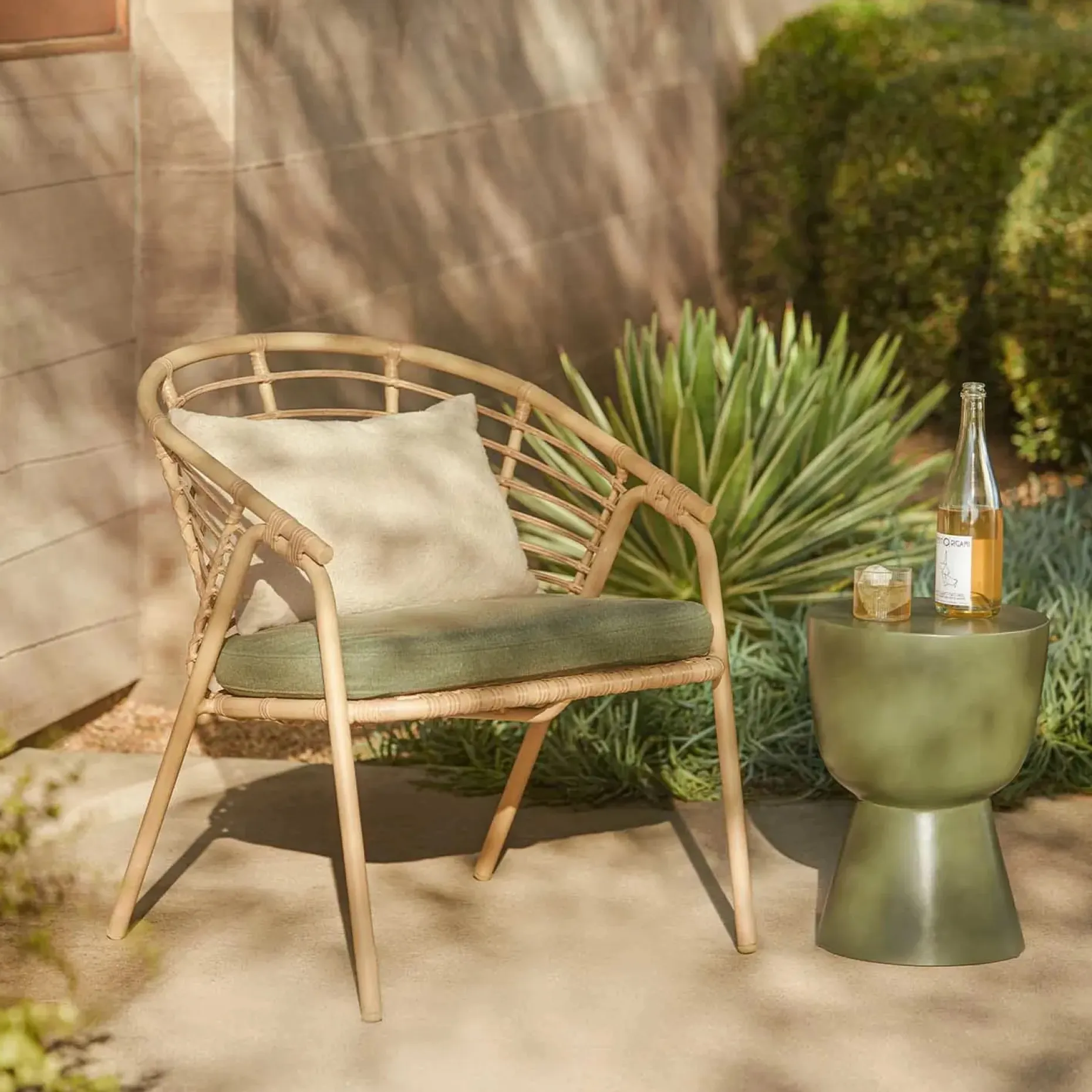 Hendry Outdoor Side Table - Steam Gray