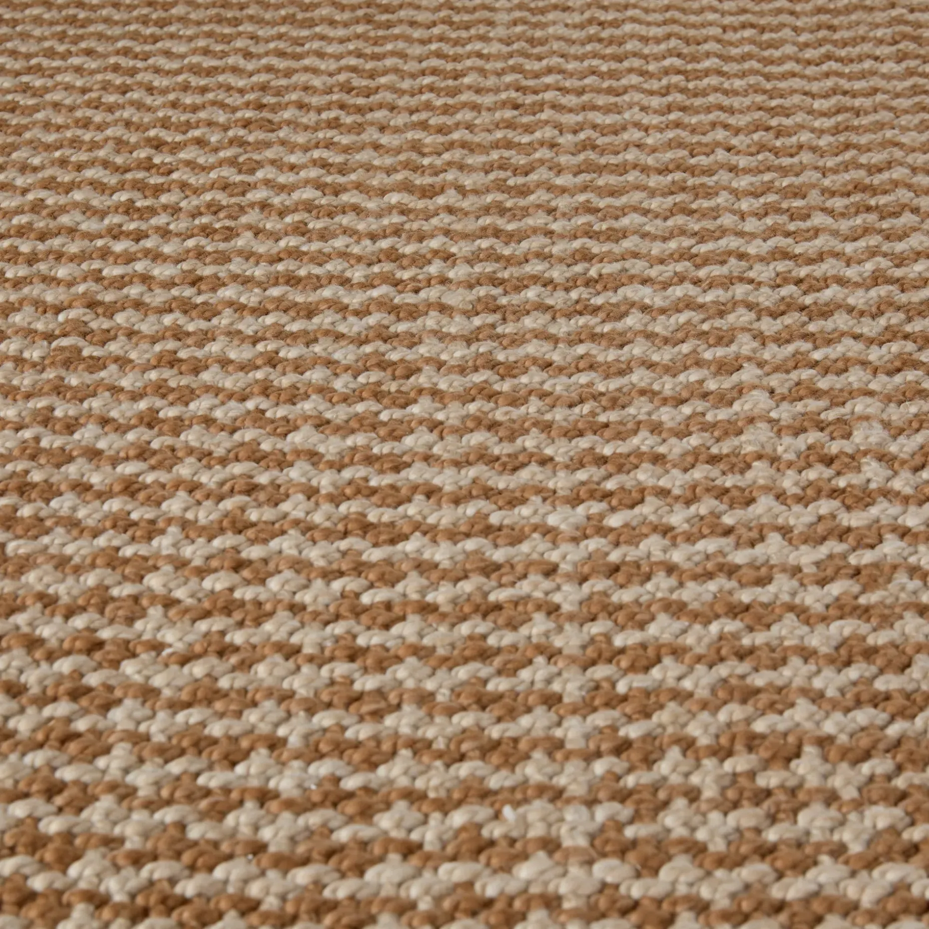 Hundur 8 x 10 Indoor/Outdoor Rug - Houndstooth