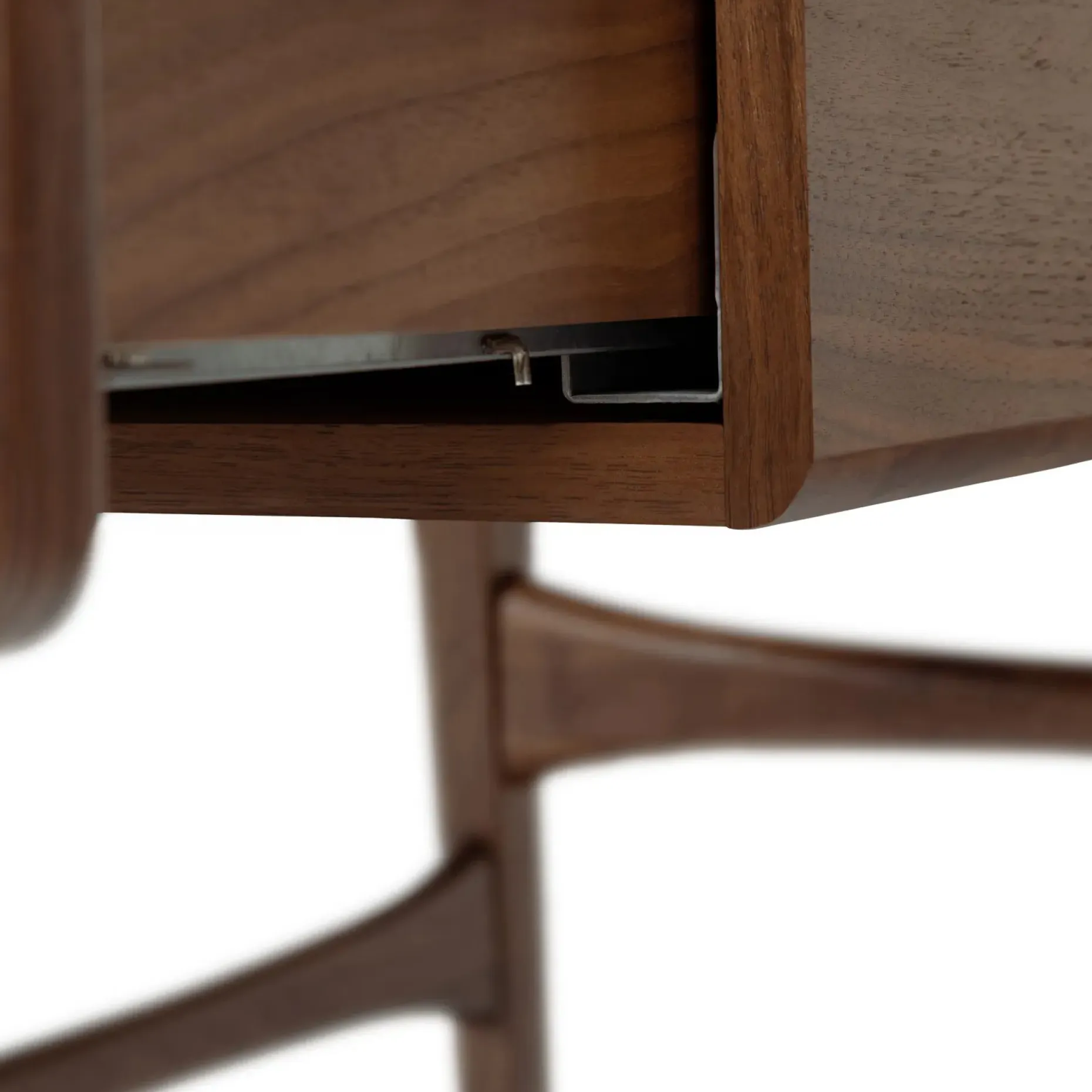 Krossa 65" Executive Desk - Walnut