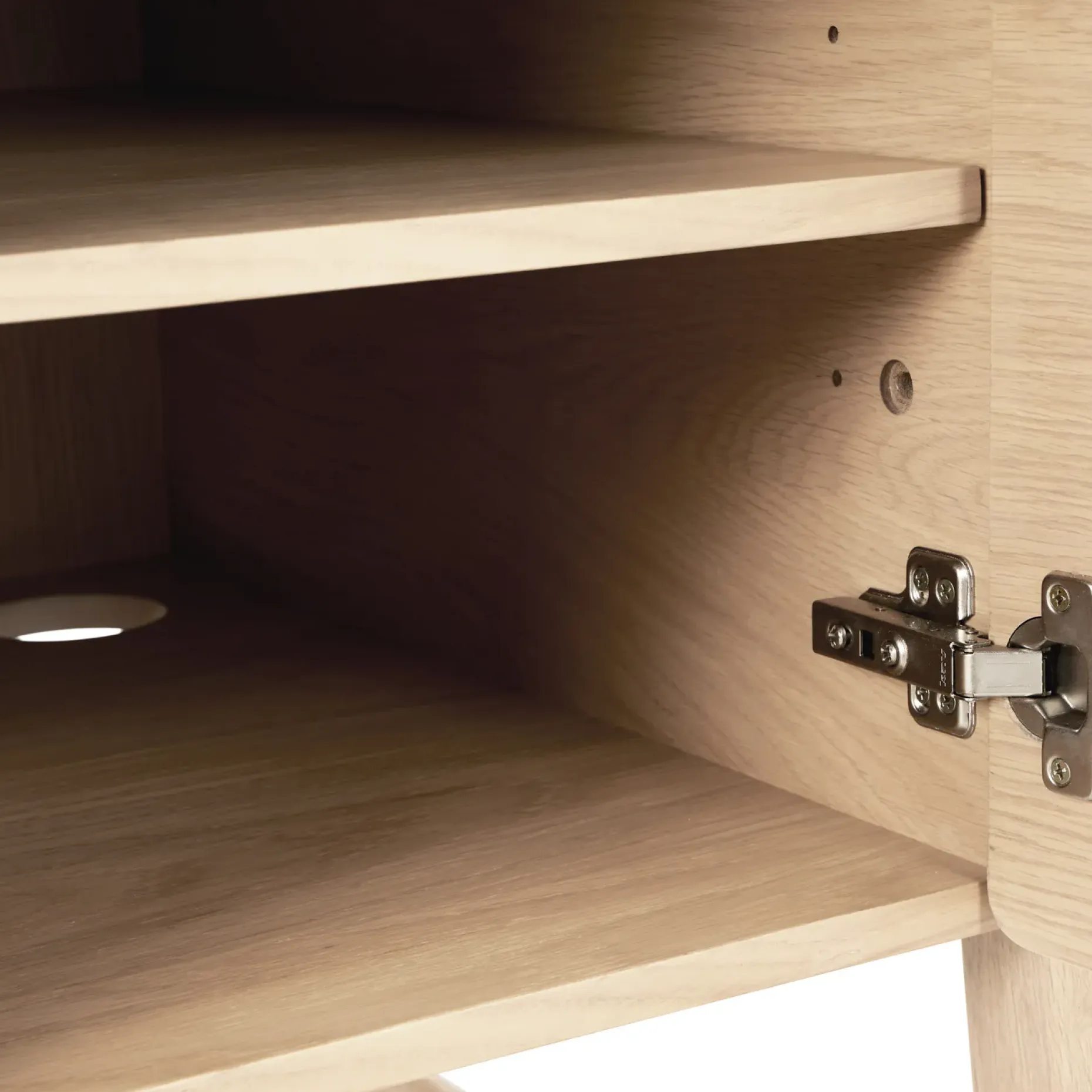 Krossa 65" Executive Desk - White Oak