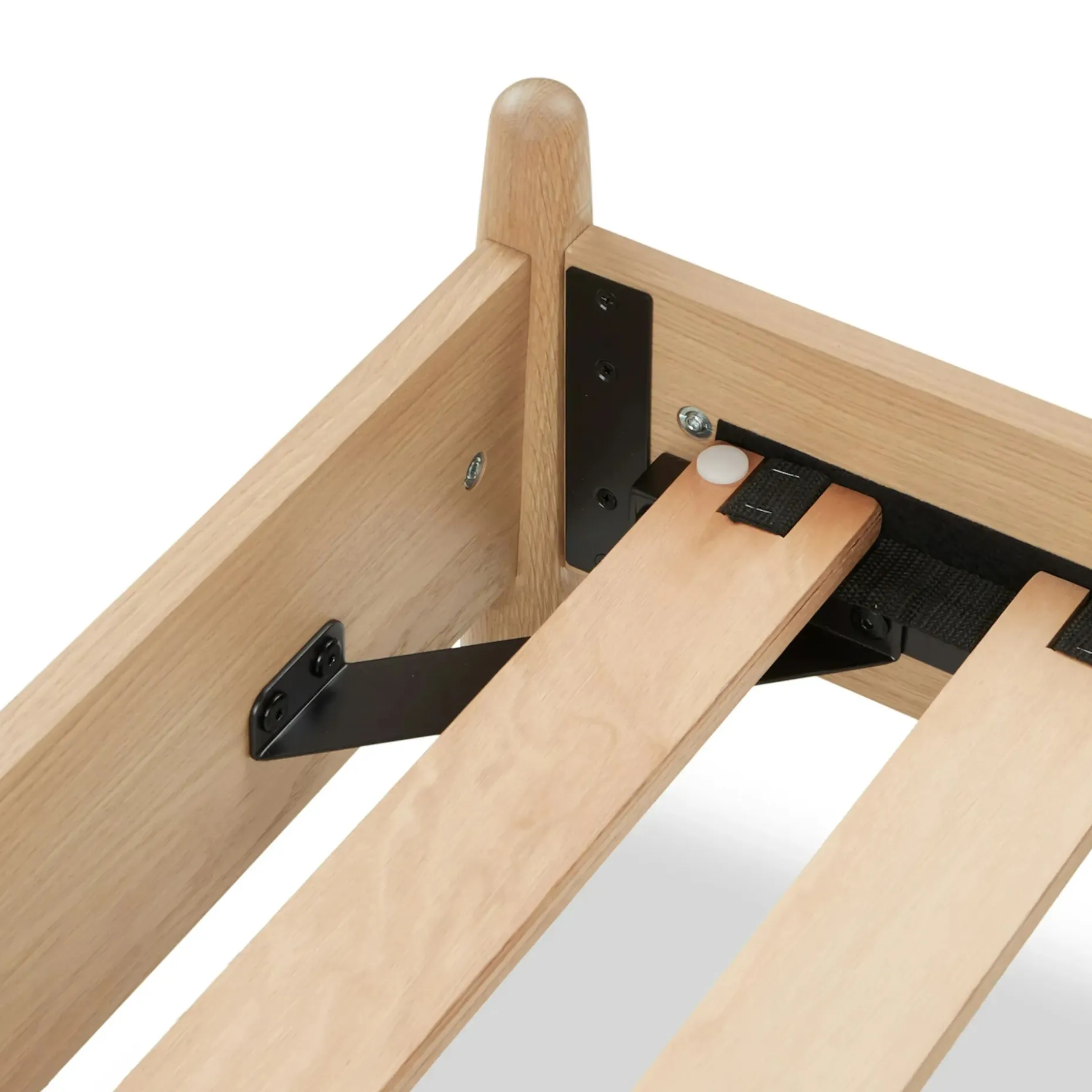 Lenia Queen Panel Bed - White Oak