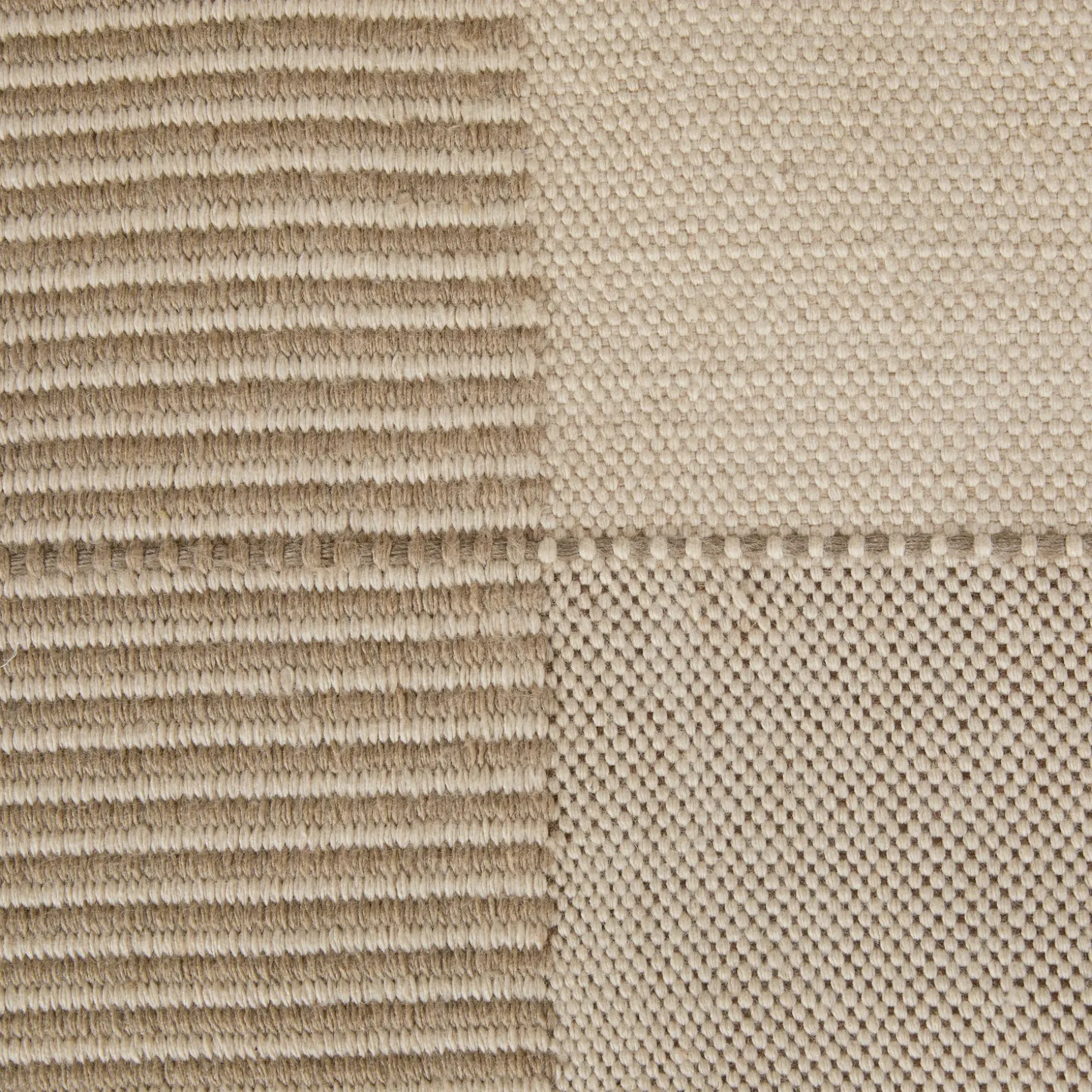 Lyla 9 x 12 Indoor/Outdoor Rug - Desert Beige
