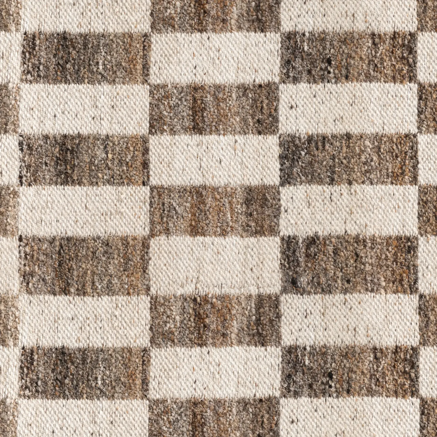 Mira 8 x 10 Indoor/Outdoor Rug - Checkered Brown