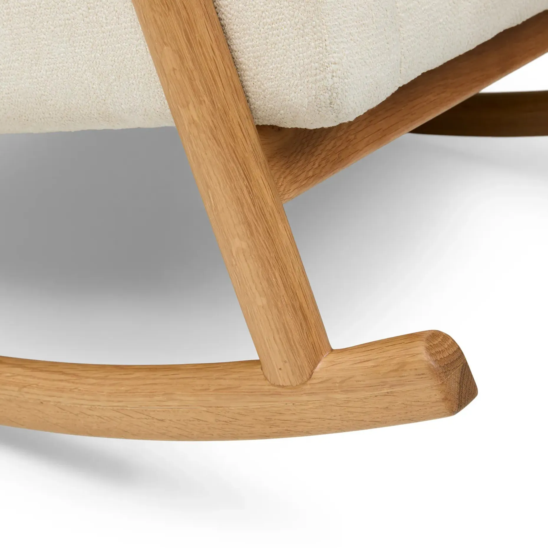 Munni 31" Rocking Lounge Chair - Oleander White