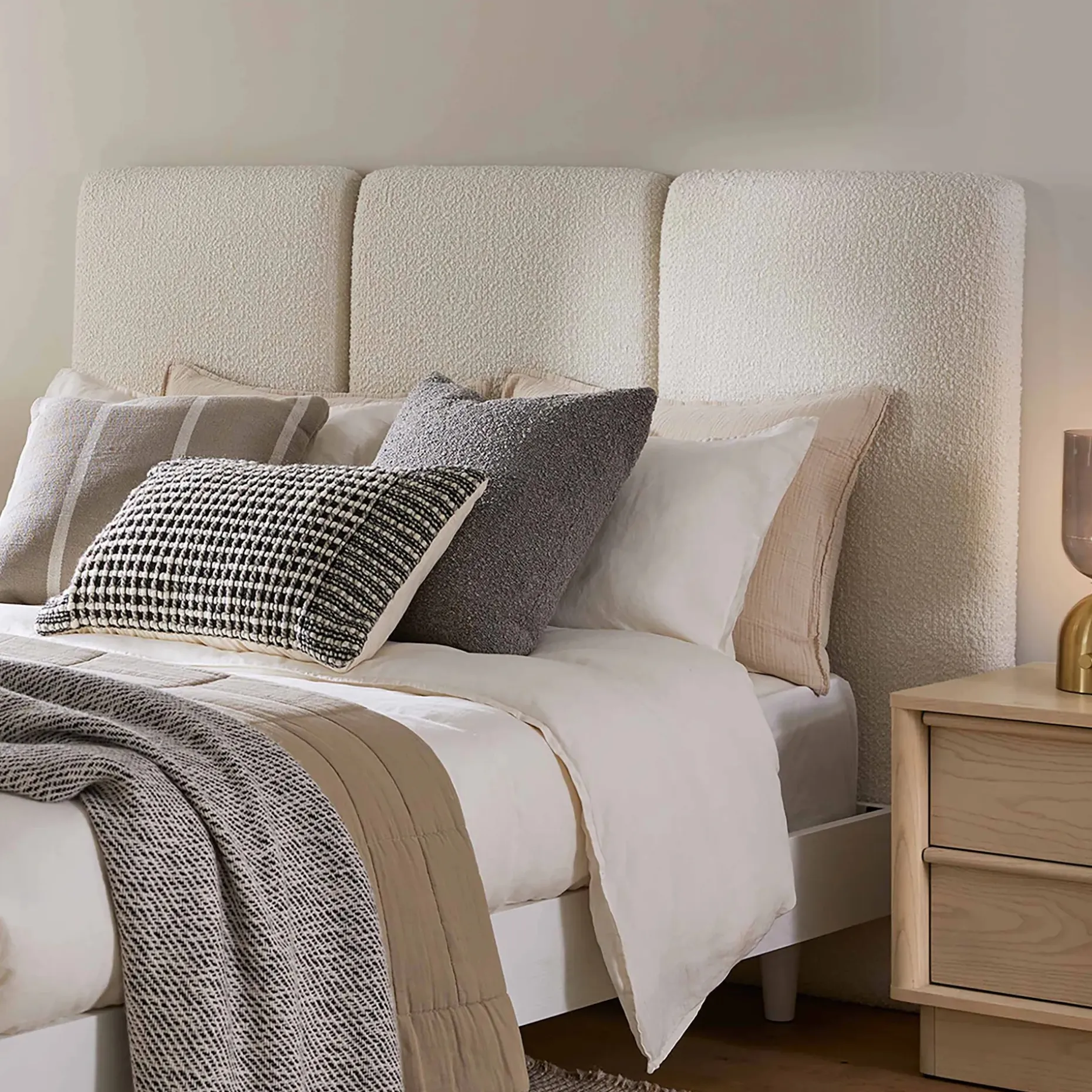 Noel Queen Headboard - Lunaria White Bouclé