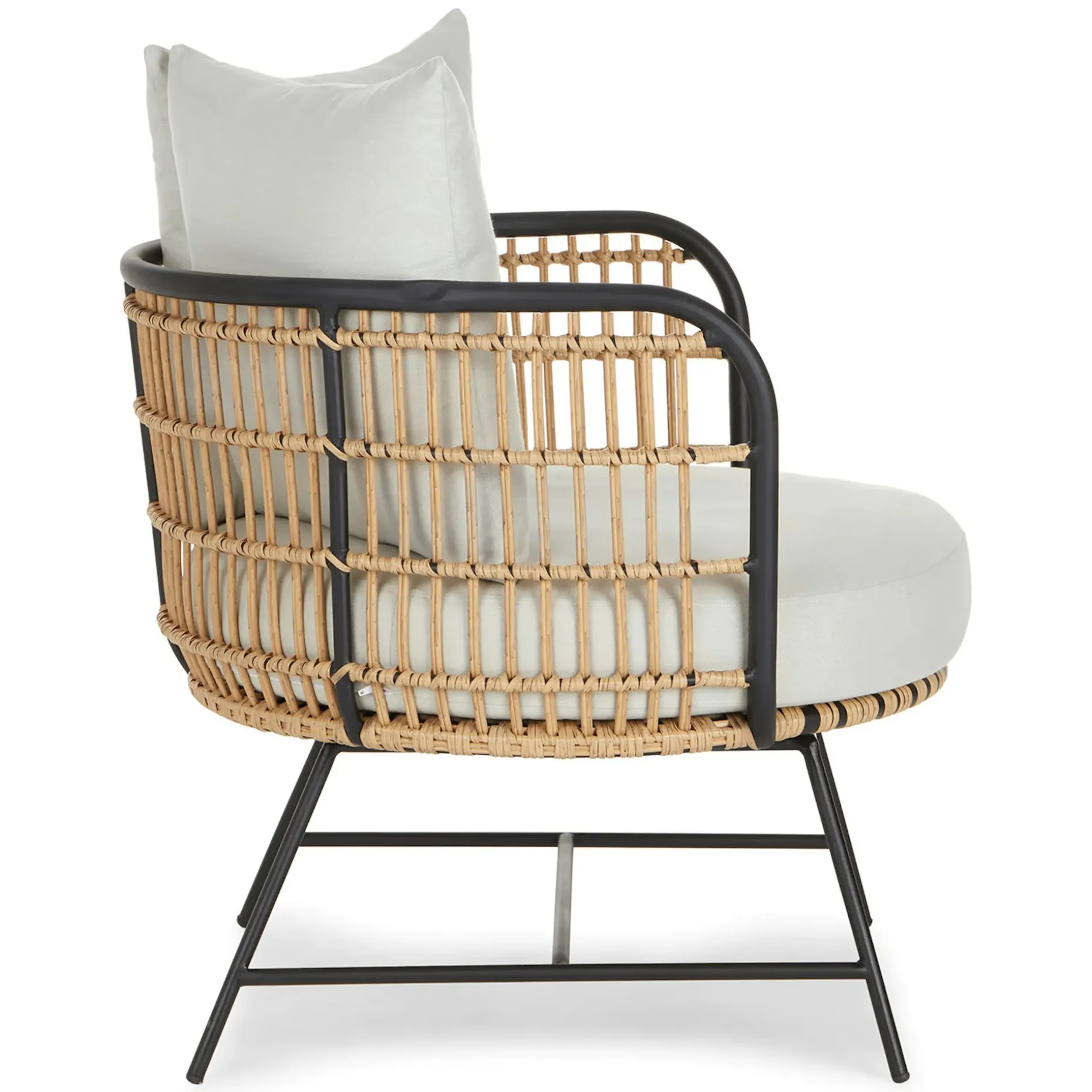 Onya 31.5" Outdoor Lounge Chair - Lily White