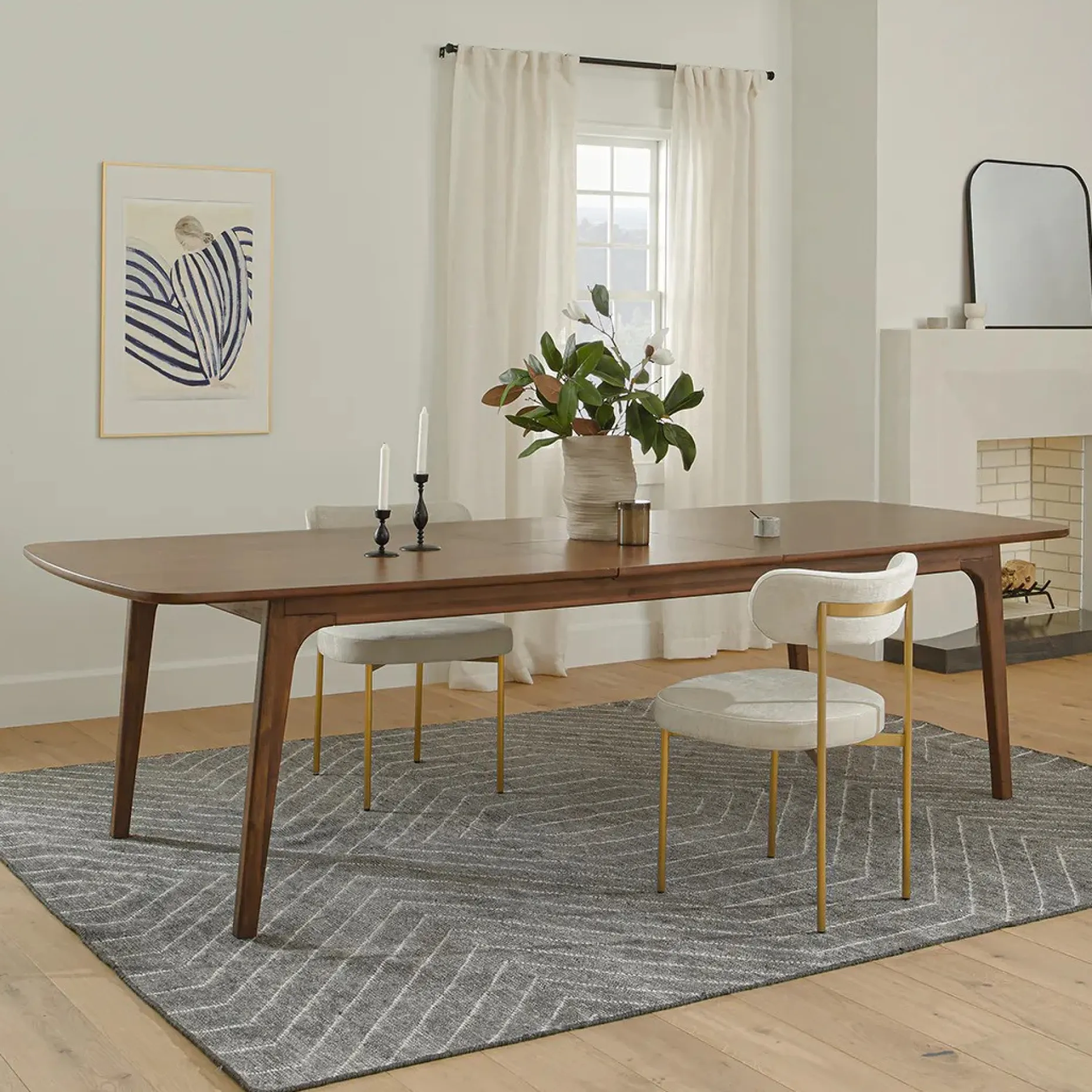 Plumas 92.5" - 112" Extendable Dining Table - Walnut