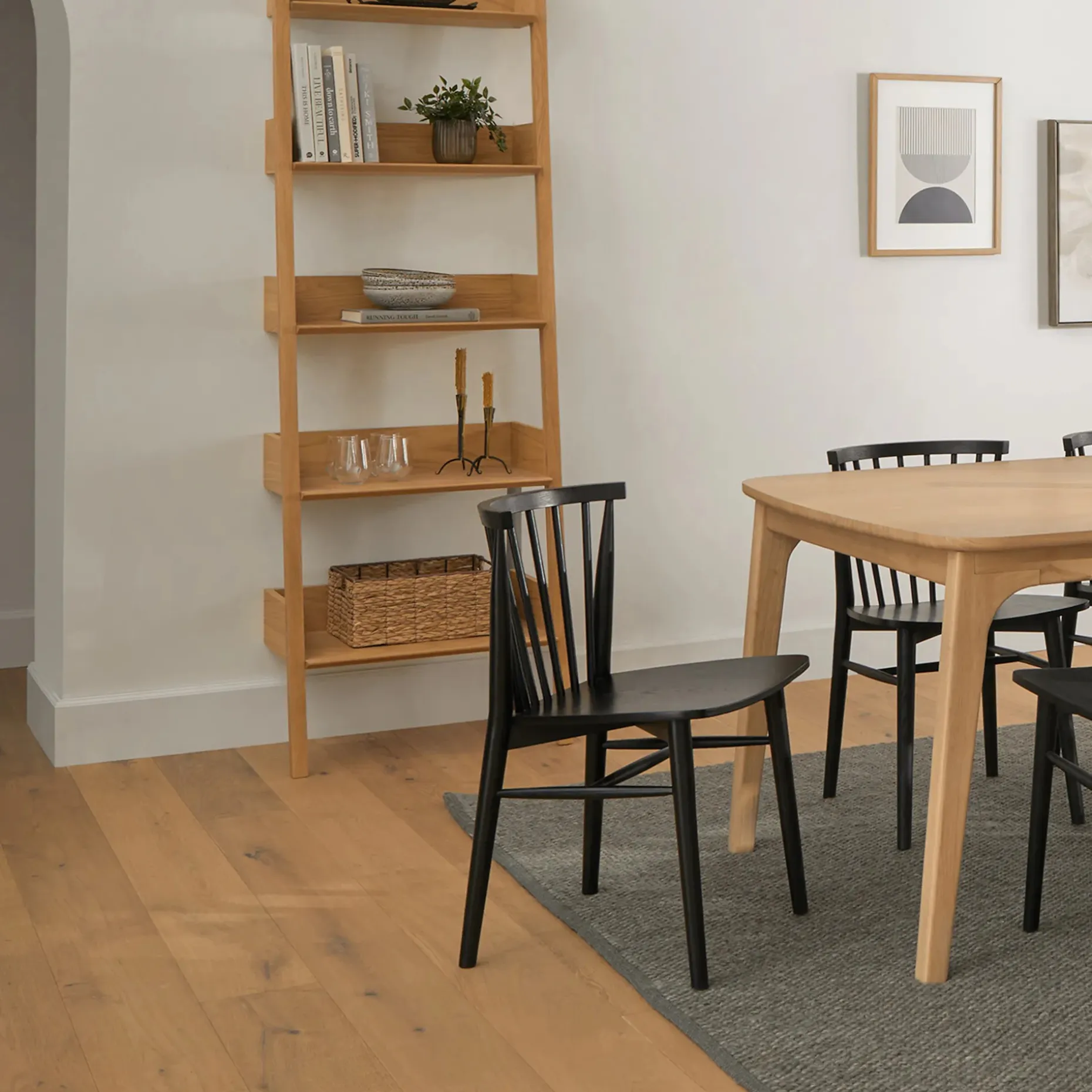 Plumas 92.5" - 112" Extendable Dining Table - White Oak