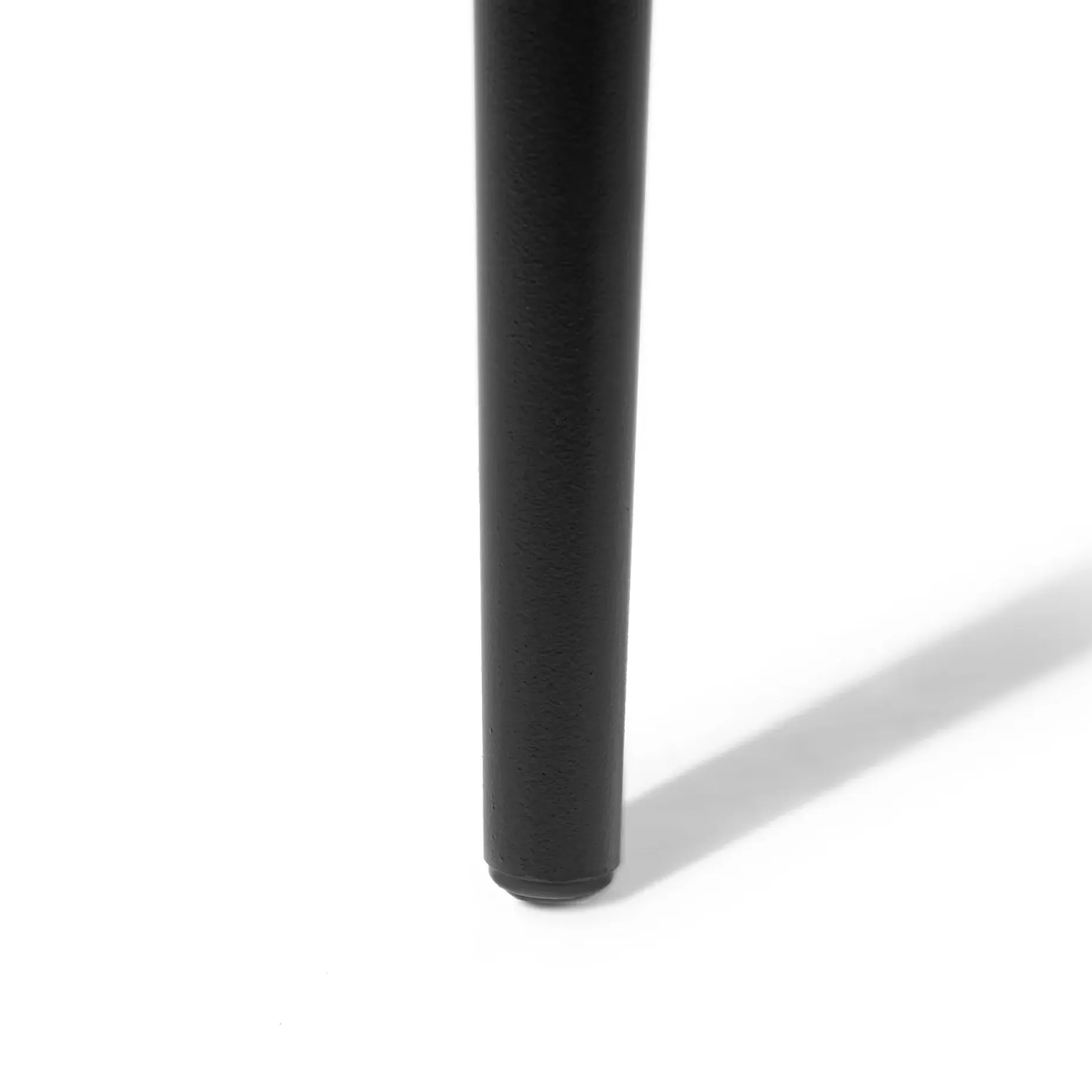 Svelti Bar Stool - Pure Black