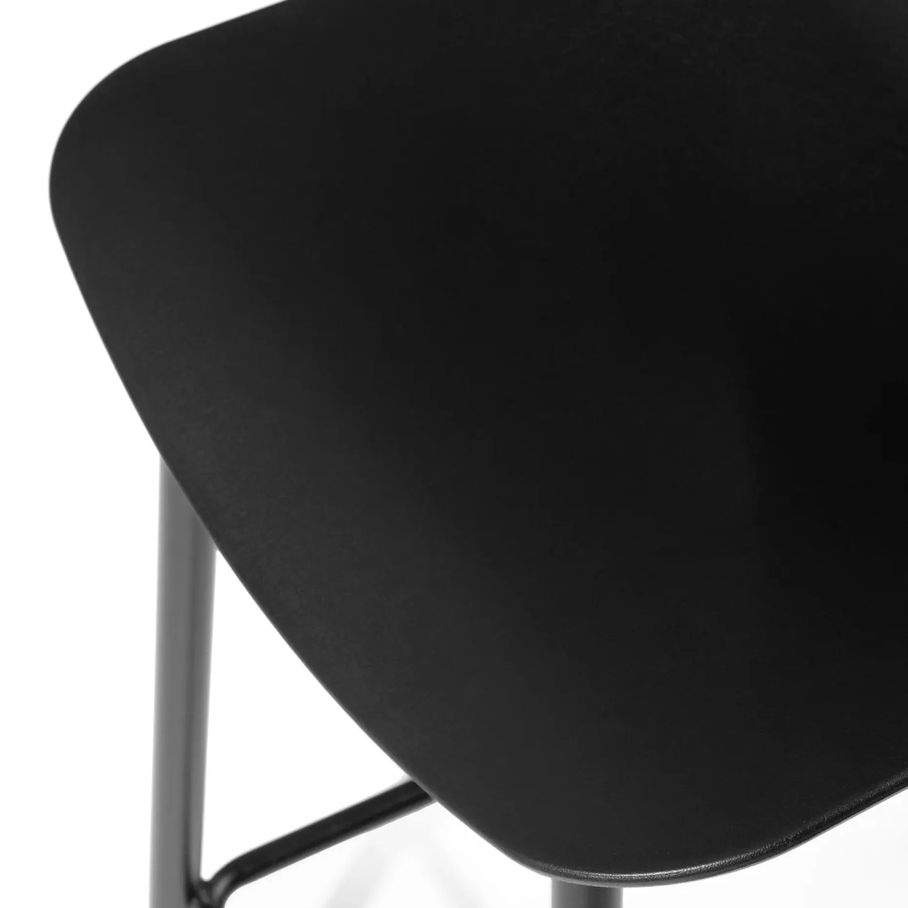 Svelti Bar Stool - Pure Black