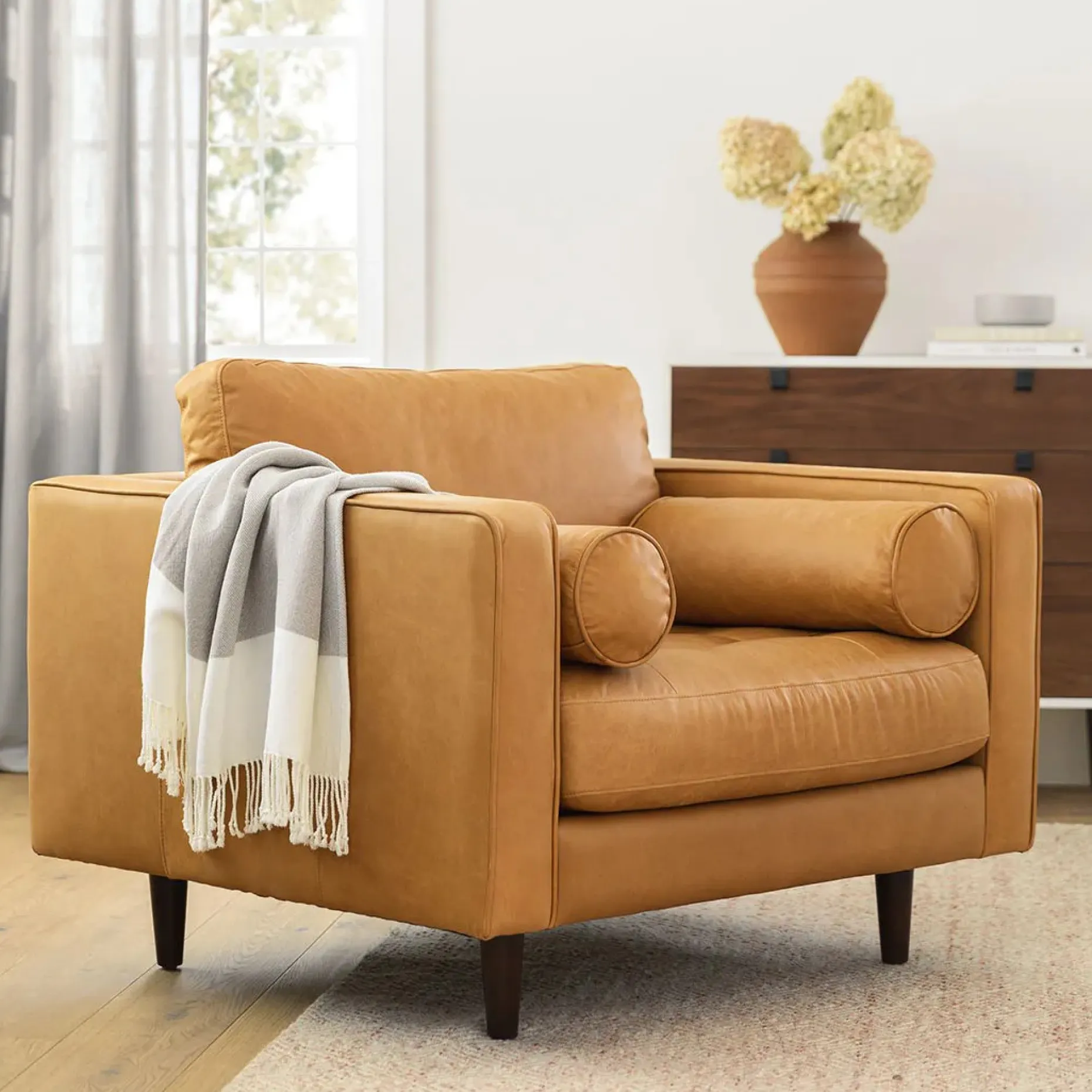 Sven 42" Tufted Leather Lounge Chair - Charme Tan
