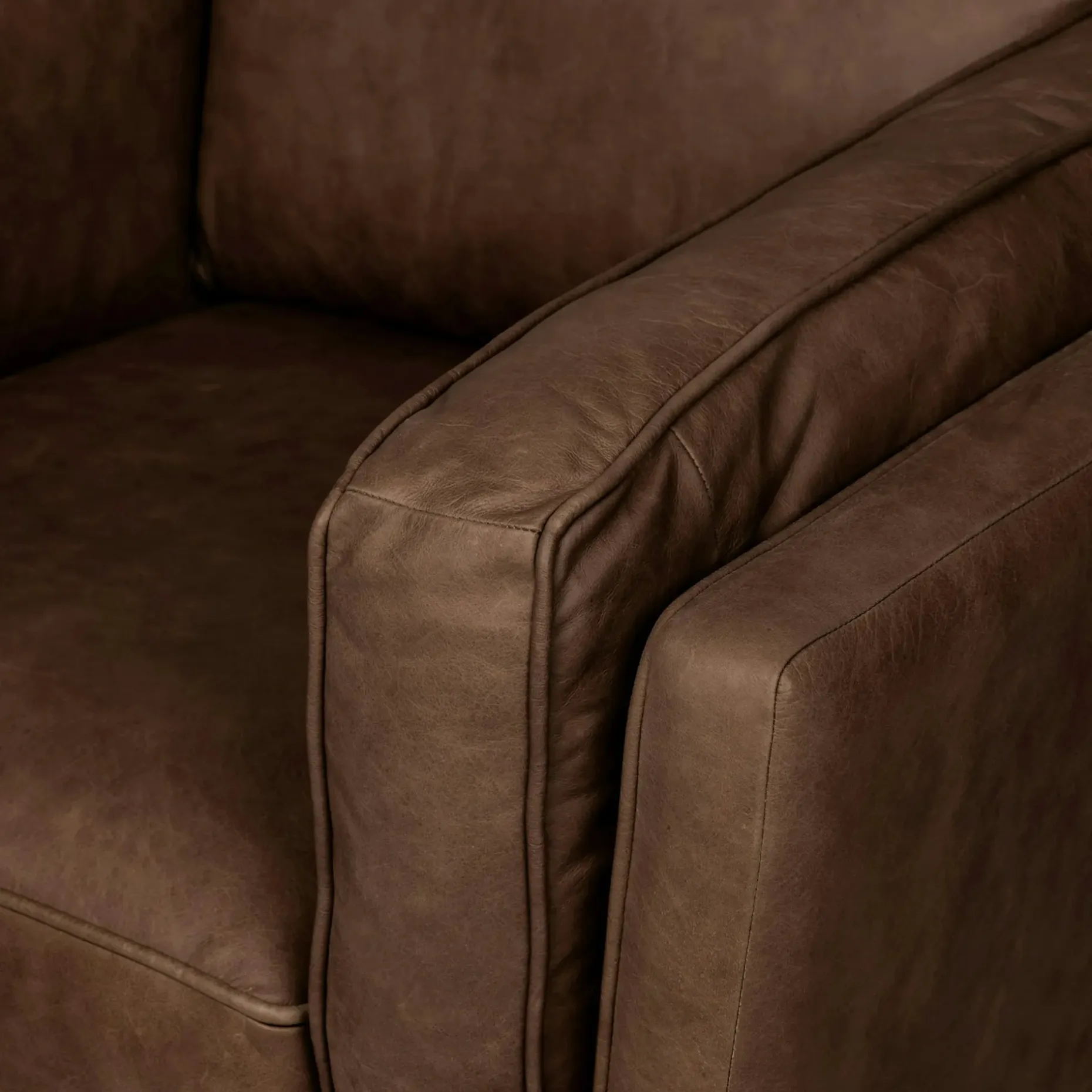 Timber 41" Leather Lounge Chair - Charme Chocolat